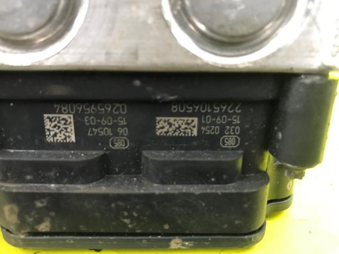 Begagnade ABS-pump Audi A1 (8X1/8XK) 1.0 TFSI 12V Pris € 43,00 Marginaltabell erbjuds av autodemontage denollen
