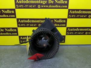 Usados Motor de ventilador de calefactor Audi A3 (8L1) 1.6 Precio € 40,00 Norma de margen ofrecido por de Nollen autorecycling