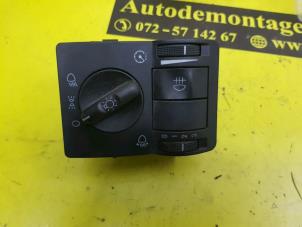 Used Light switch Opel Corsa C (F08/68) 1.0 12V Price € 15,00 Margin scheme offered by de Nollen autorecycling