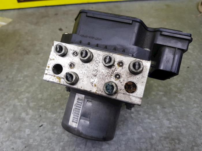 Begagnade ABS-pump Mini Cooper S Pris € 214,00 Marginaltabell erbjuds av autodemontage denollen