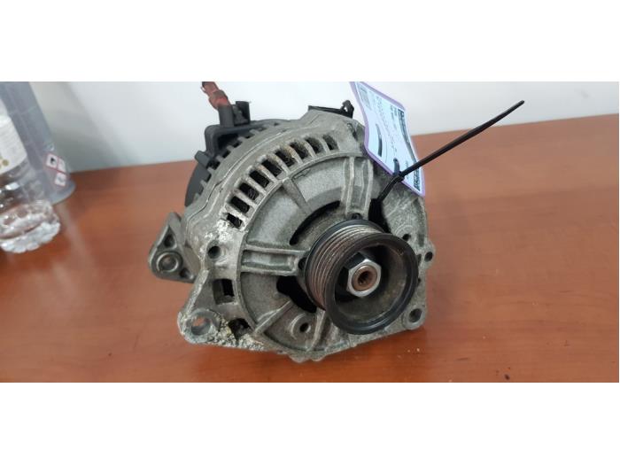 Begagnade Dynamo Ford Mondeo I 1.8i 16V (U9) Pris € 45,00 Marginaltabell erbjuds av autodemontage denollen