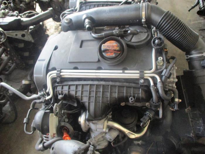 Engine from a Volkswagen Touran (1T1/T2) 2.0 TDI 16V 140 2009