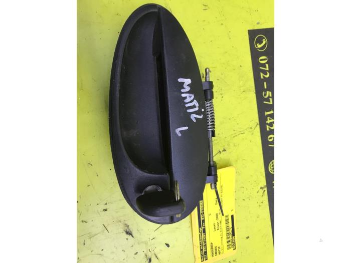 Begagnade Handtag Daewoo Matiz Pris på förfrågan erbjuds av autodemontage denollen