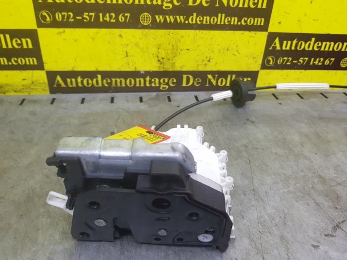 Door lock cylinder, left from a Audi A1 2010