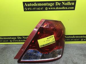 Używane Tylne swiatlo pozycyjne prawe Chevrolet Kalos (SF48) Cena € 40,00 Procedura marży oferowane przez de Nollen autorecycling
