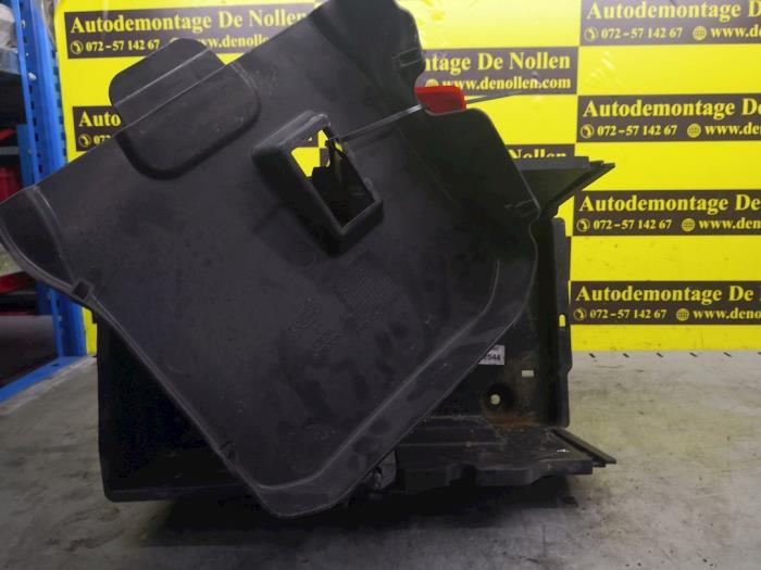 Battery Box Ford C Max Amd De Nollen Autorecycling