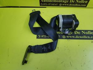 Used Rear seatbelt, left Volkswagen Touran (1T1/T2) 1.4 16V TSI 140 Price € 40,00 Margin scheme offered by de Nollen autorecycling