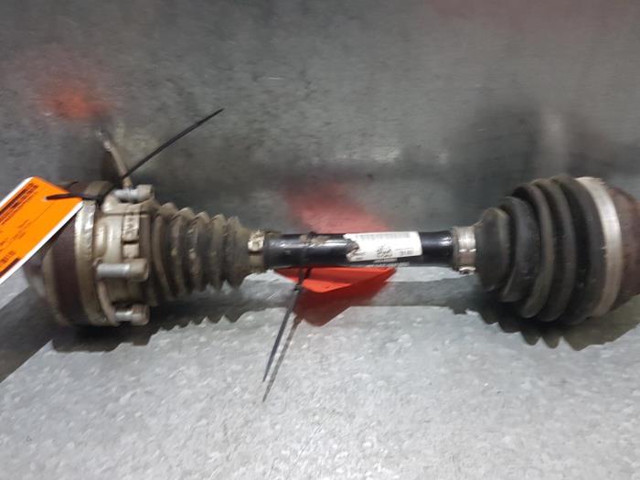 Gebrauchte Antriebswelle links vorne Volkswagen Golf VII Variant (AUVV) 2.0 R 4Motion 16V Preis € 272,25 Mit Mehrwertsteuer angeboten von autodemontage denollen