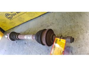 Used Front drive shaft, left Peugeot 206 (2A/C/H/J/S) 1.4 HDi Price € 23,95 Margin scheme offered by de Nollen autorecycling