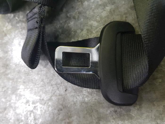 Rear seatbelt, right from a Volkswagen Golf 2016