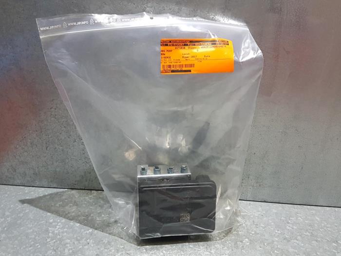 Begagnade ABS-pump BMW 1 serie (F21) 116i 1.5 TwinPower 12V Pris € 150,04 Inklusive moms erbjuds av autodemontage denollen