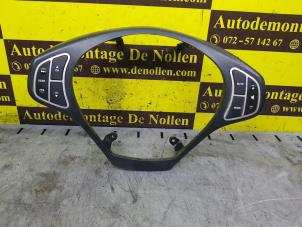 Used Steering wheel mounted radio control Kia Cee'D Price € 60,50 Inclusive VAT offered by de Nollen autorecycling