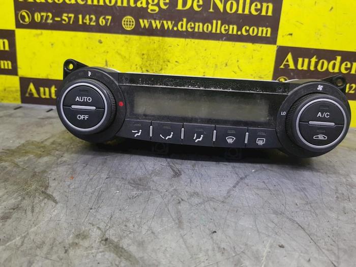 Używane Panel climatronic Kia Cee'D Cena € 82,28 Z VAT oferowane przez autodemontage denollen