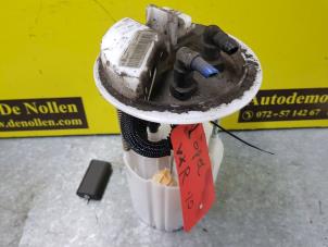 Usados Bomba eléctrica de combustible Opel Corsa Precio € 150,00 Norma de margen ofrecido por de Nollen autorecycling