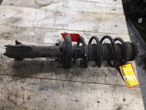 Used Front shock absorber, right Volkswagen Polo III (6N1) 1.4i 16V 100 Price € 35,00 Margin scheme offered by de Nollen autorecycling