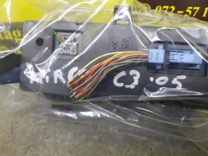 Używane Panel climatronic Citroen C3 Cena € 54,00 Procedura marży oferowane przez autodemontage denollen