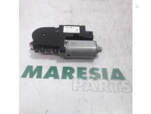 Used Sunroof motor Citroen C4 Berline (NC) 1.6 Hdi 90 Price € 157,50 Margin scheme offered by Maresia Parts
