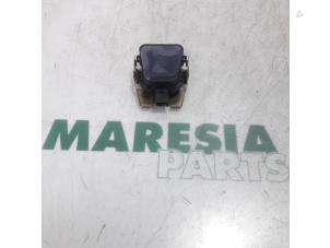Used Rain sensor Citroen C4 Berline (NC) 1.6 Hdi 90 Price € 20,00 Margin scheme offered by Maresia Parts
