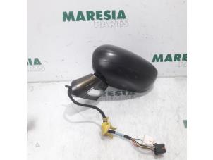 Used Wing mirror, left Citroen C4 Berline (NC) 1.6 Hdi 90 Price € 105,00 Margin scheme offered by Maresia Parts