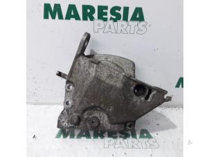 Używane Obudowa rozrzadu Renault Modus/Grand Modus (JP) 1.2 16V Cena € 30,00 Procedura marży oferowane przez Maresia Parts
