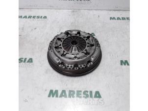 Używane Kolo zamachowe Citroen C3 Picasso (SH) 1.6 HDi 16V 90 Cena € 60,00 Procedura marży oferowane przez Maresia Parts