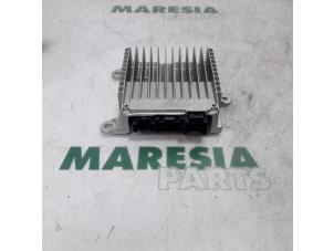 Used Radio amplifier Renault Scénic III (JZ) 1.6 Energy dCi 130 Price € 90,00 Margin scheme offered by Maresia Parts
