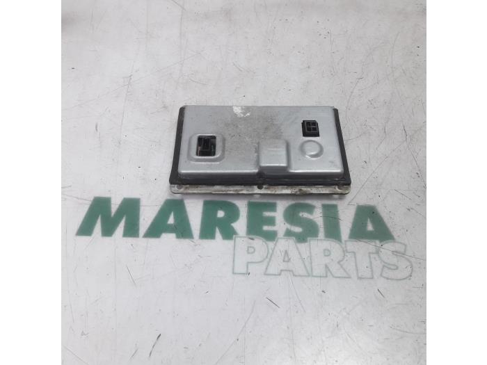 Używane Starter ksenonowy Peugeot 607 (9D/U) 2.2 HDiF 16V Cena € 75,00 Procedura marży oferowane przez Maresia Parts