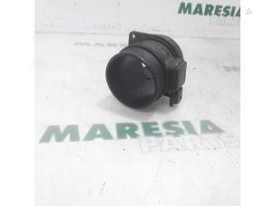 Used Airflow meter Peugeot 607 (9D/U) 2.2 HDiF 16V Price € 35,00 Margin scheme offered by Maresia Parts