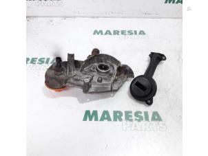 Usados Bomba de aceite Fiat Grande Punto (199) 1.4 Precio € 75,00 Norma de margen ofrecido por Maresia Parts