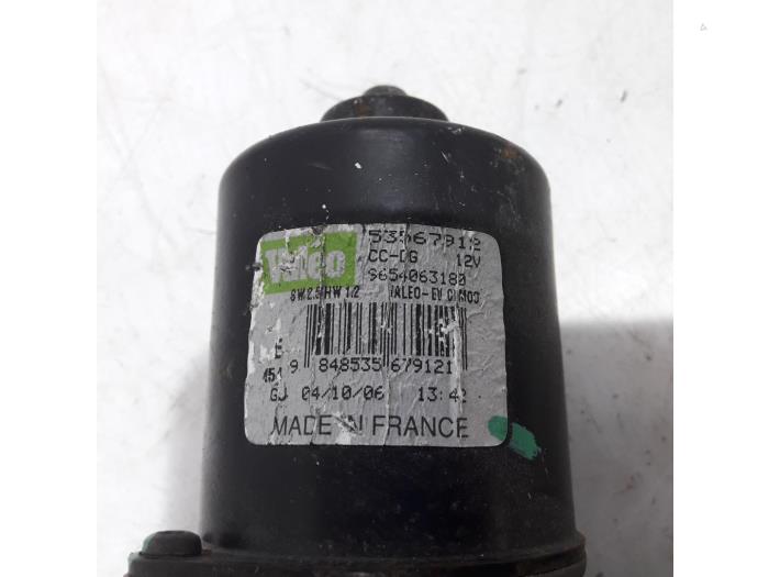 Front wiper motor from a Citroën C4 Grand Picasso (UA) 1.8 16V 2007