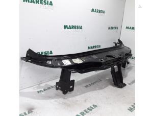 Used Lock plate Renault Espace (JK) 3.0 dCi V6 24V Price € 65,00 Margin scheme offered by Maresia Parts