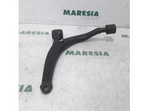 Used Front lower wishbone, left Peugeot 607 (9D/U) 2.2 HDiF 16V Price € 35,00 Margin scheme offered by Maresia Parts