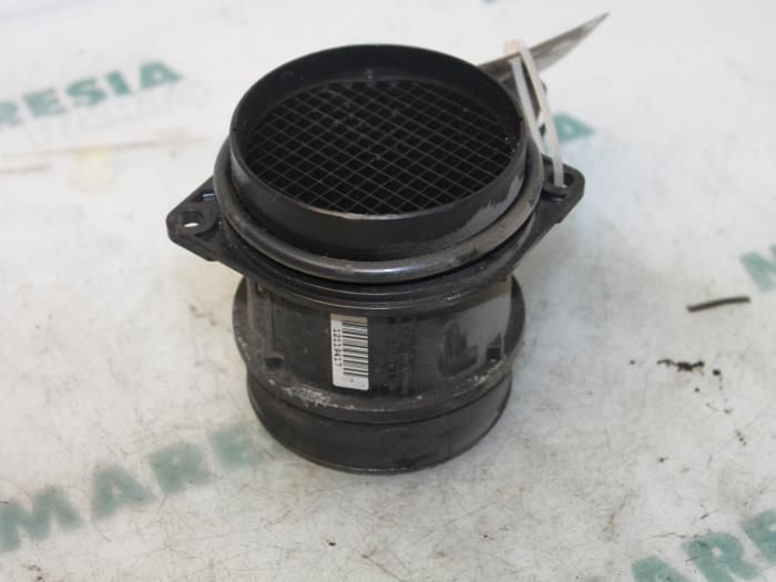 Begagnade Luftflödesmätare Fiat Ulysse (179) 2.2 JTD 16V Pris € 30,00 Marginaltabell erbjuds av Maresia Parts