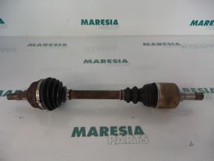 Used Front drive shaft, left Peugeot 807 2.2 HDiF 16V Price € 105,00 Margin scheme offered by Maresia Parts