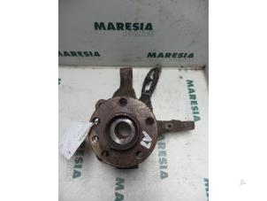 Used Knuckle, front left Peugeot 807 2.2 HDiF 16V Price € 75,00 Margin scheme offered by Maresia Parts