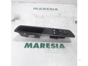 Used Multi-functional window switch Citroen Jumpy 1.6 Blue HDi 115 Price € 57,50 Margin scheme offered by Maresia Parts