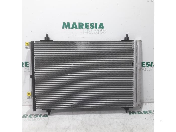 Air conditioning condenser from a Citroën C4 Grand Picasso (UA) 2.0 HDiF 16V 135 2007