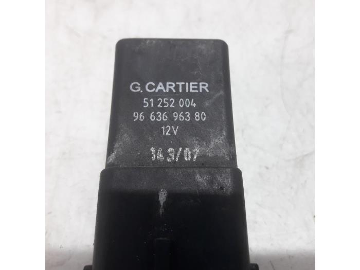 Glow plug relay Citroen C4 Grand Picasso 2.0 HDiF 16V 135 9663696380