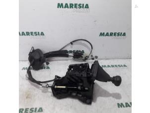 Used Gear stick Citroen Jumpy 1.6 Blue HDi 115 Price € 75,00 Margin scheme offered by Maresia Parts