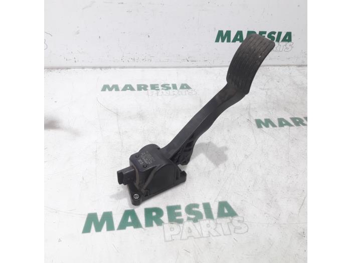 Begagnade Gaspedalsensor Citroen C4 Grand Picasso (UA) 2.0 HDiF 16V 135 Pris € 30,00 Marginaltabell erbjuds av Maresia Parts
