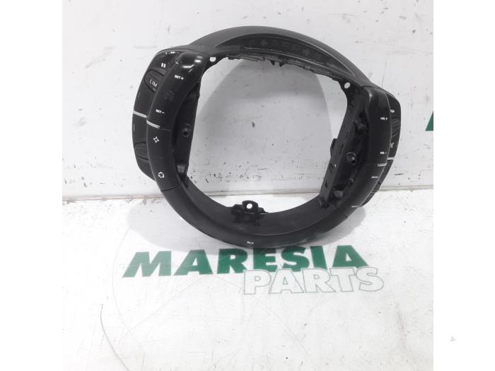 Używane Obsluga tempomatu Citroen C4 Grand Picasso (UA) 2.0 HDiF 16V 135 Cena € 50,00 Procedura marży oferowane przez Maresia Parts
