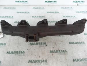 Used Exhaust manifold Peugeot 307 (3A/C/D) 1.6 HDi 16V Price € 24,95 Margin scheme offered by Maresia Parts