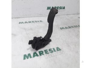 Used Throttle pedal position sensor Renault Master IV (EV/HV/UV/VA/VB/VD/VF/VG/VJ) 2.3 dCi 125 16V FWD Price € 60,50 Inclusive VAT offered by Maresia Parts