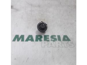 Gebrauchte Spiegel Schalter Renault Master IV (EV/HV/UV/VA/VB/VD/VF/VG/VJ) 2.3 dCi 125 16V FWD Preis € 30,25 Mit Mehrwertsteuer angeboten von Maresia Parts
