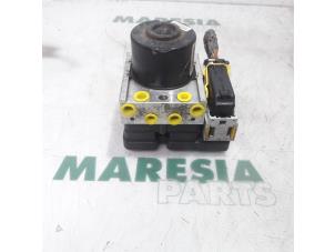 Gebrauchte ABS Pumpe Peugeot 207 CC (WB) 1.6 16V Preis € 262,50 Margenregelung angeboten von Maresia Parts