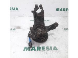 Used Knuckle, front right Peugeot 207 CC (WB) 1.6 16V Price € 30,00 Margin scheme offered by Maresia Parts