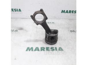 Usados Pistón Citroen C4 Grand Picasso (UA) 2.0 HDiF 16V 135 Precio € 60,00 Norma de margen ofrecido por Maresia Parts