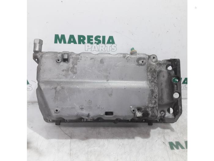 Usagé Couvercle carter Citroen C4 Grand Picasso (UA) 2.0 HDiF 16V 135 Prix € 50,00 Règlement à la marge proposé par Maresia Parts