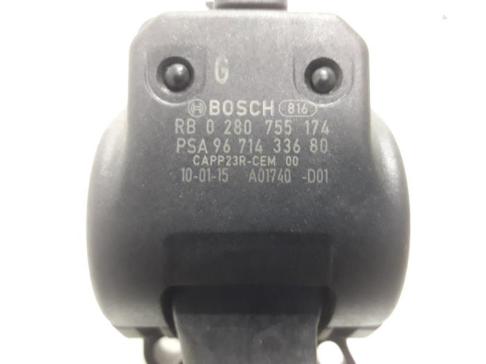 Throttle pedal position sensor from a Peugeot 207 CC (WB) 1.6 16V 2010