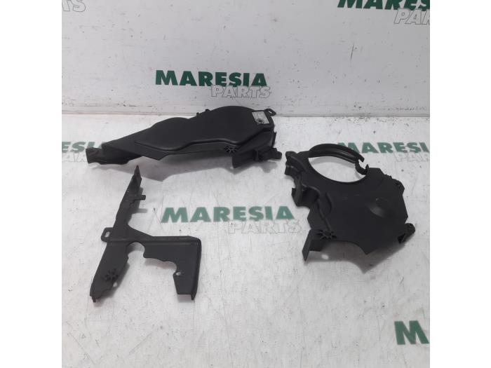 Usagé Couvercle de distribution Citroen C4 Grand Picasso (UA) 2.0 HDiF 16V 135 Prix € 60,00 Règlement à la marge proposé par Maresia Parts
